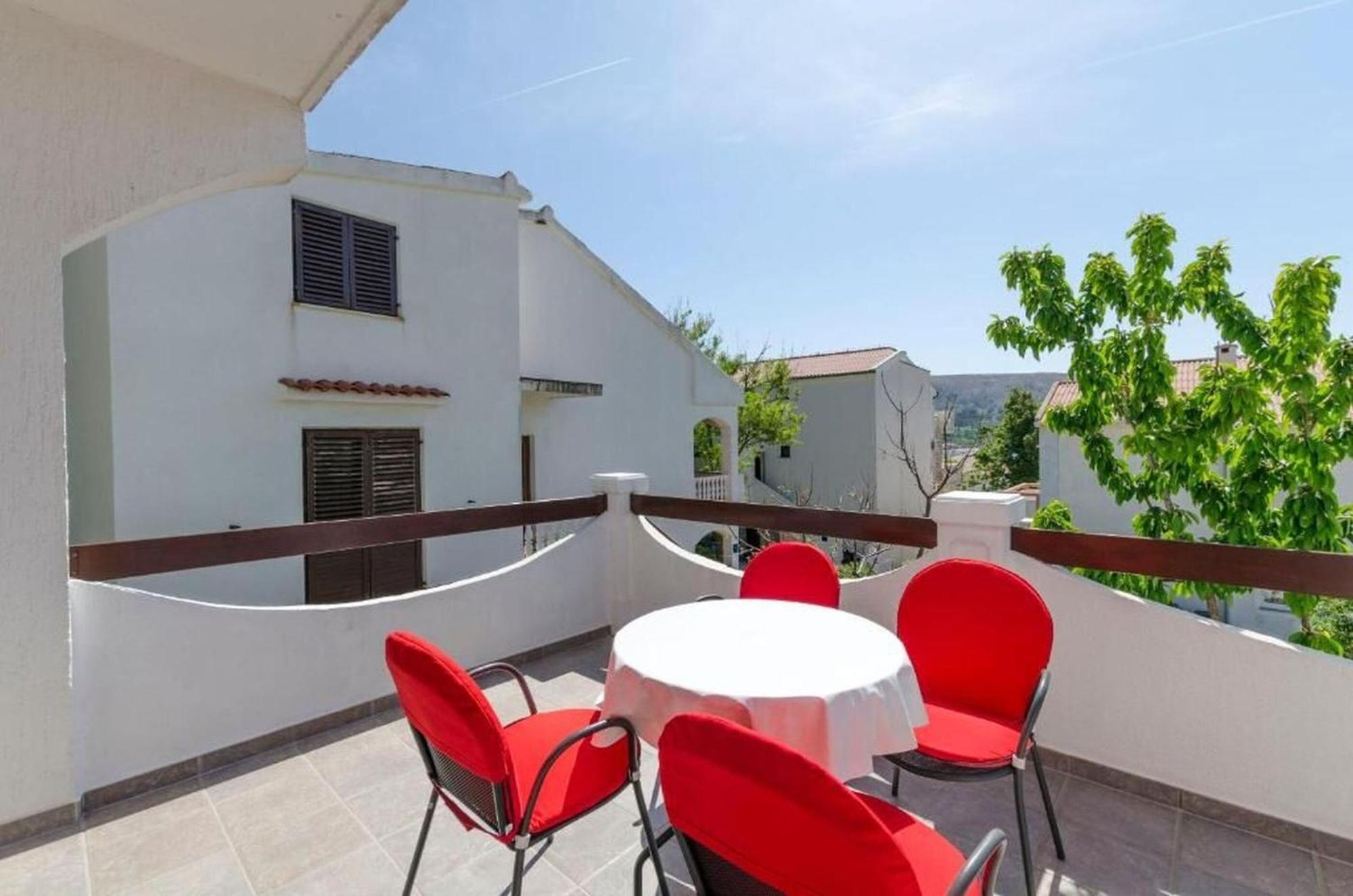 Apartments Spavalo 파그 외부 사진