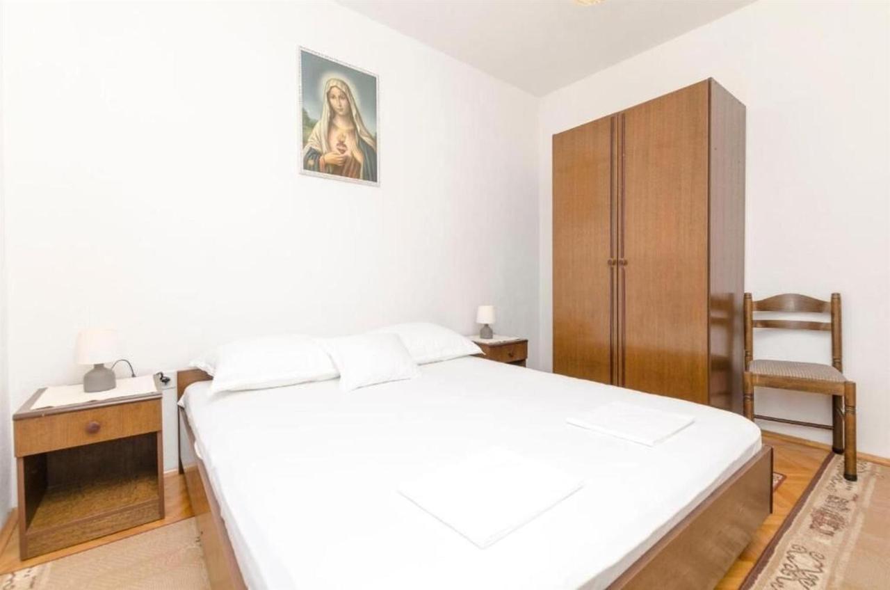 Apartments Spavalo 파그 외부 사진