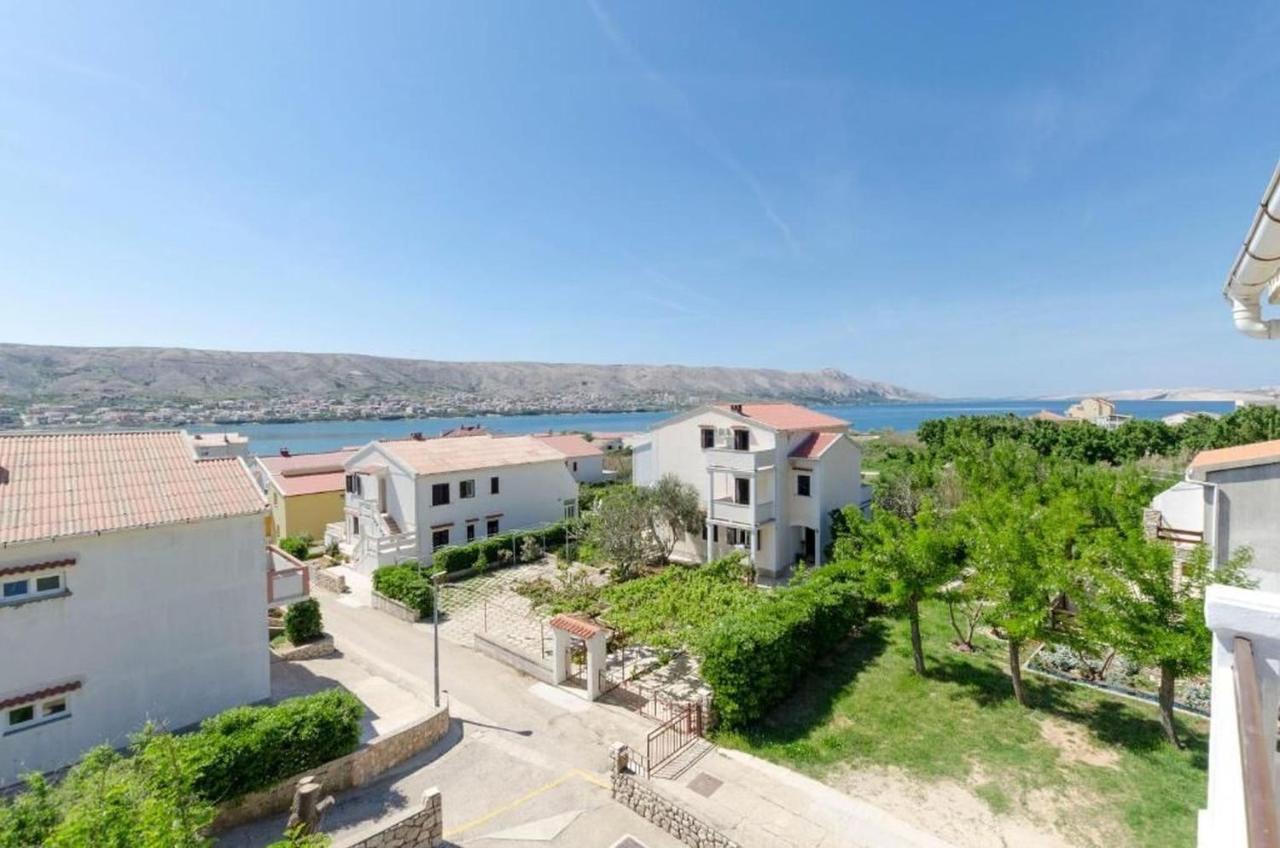 Apartments Spavalo 파그 외부 사진