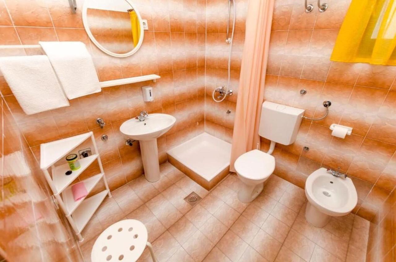 Apartments Spavalo 파그 외부 사진