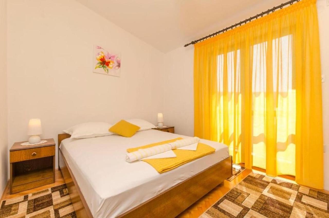 Apartments Spavalo 파그 외부 사진