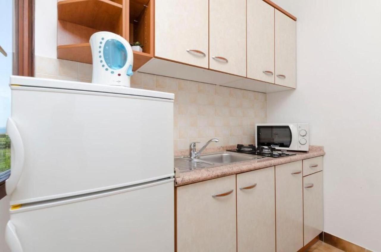 Apartments Spavalo 파그 외부 사진