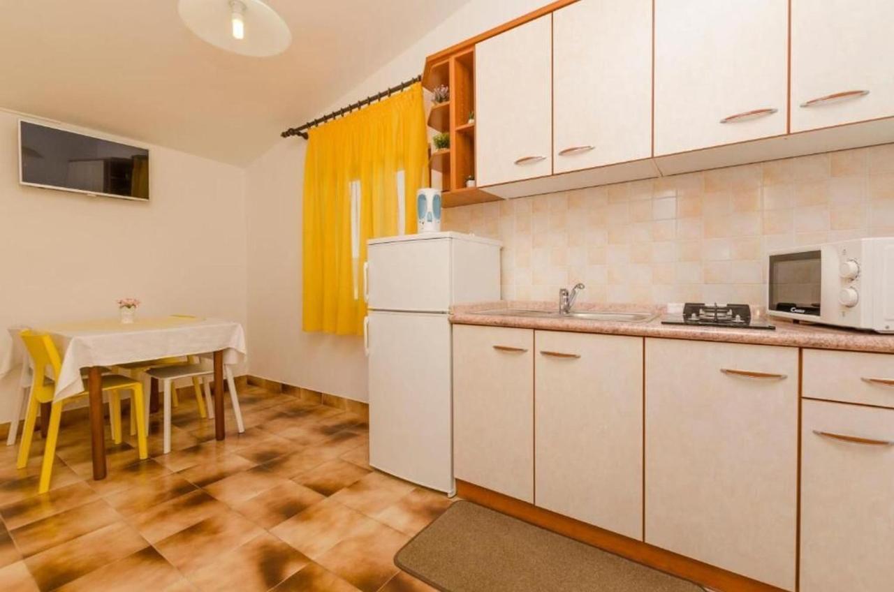 Apartments Spavalo 파그 외부 사진