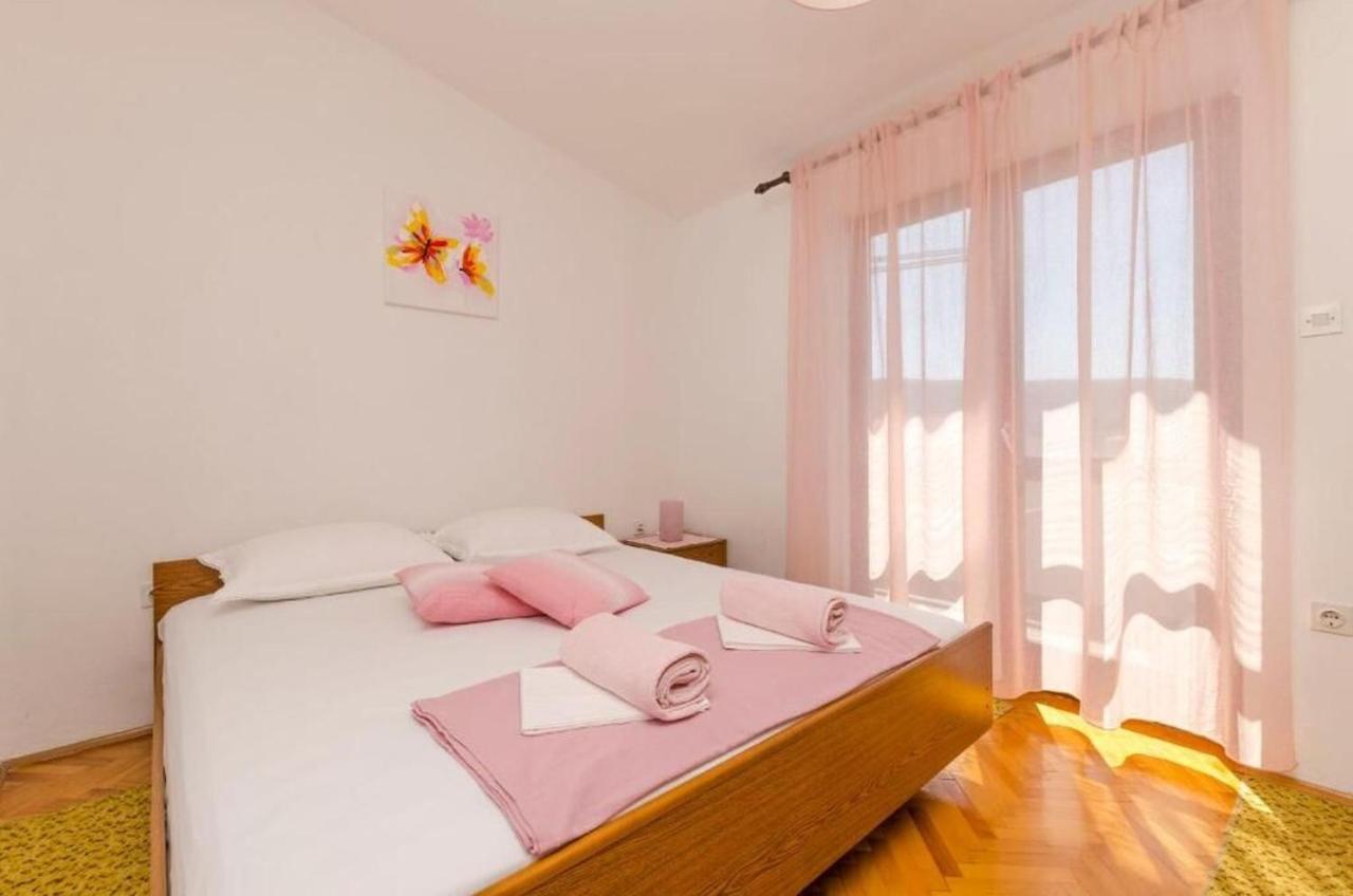 Apartments Spavalo 파그 외부 사진