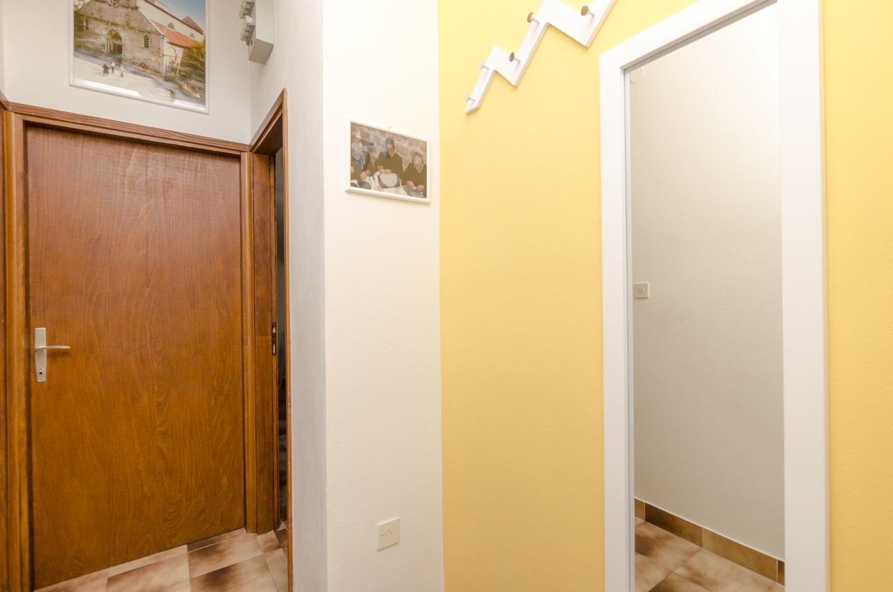 Apartments Spavalo 파그 외부 사진