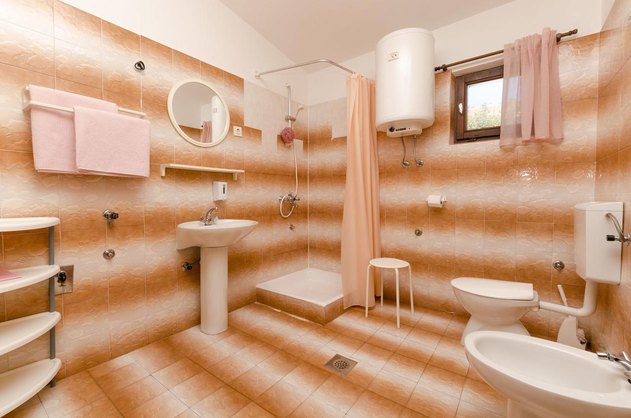 Apartments Spavalo 파그 외부 사진