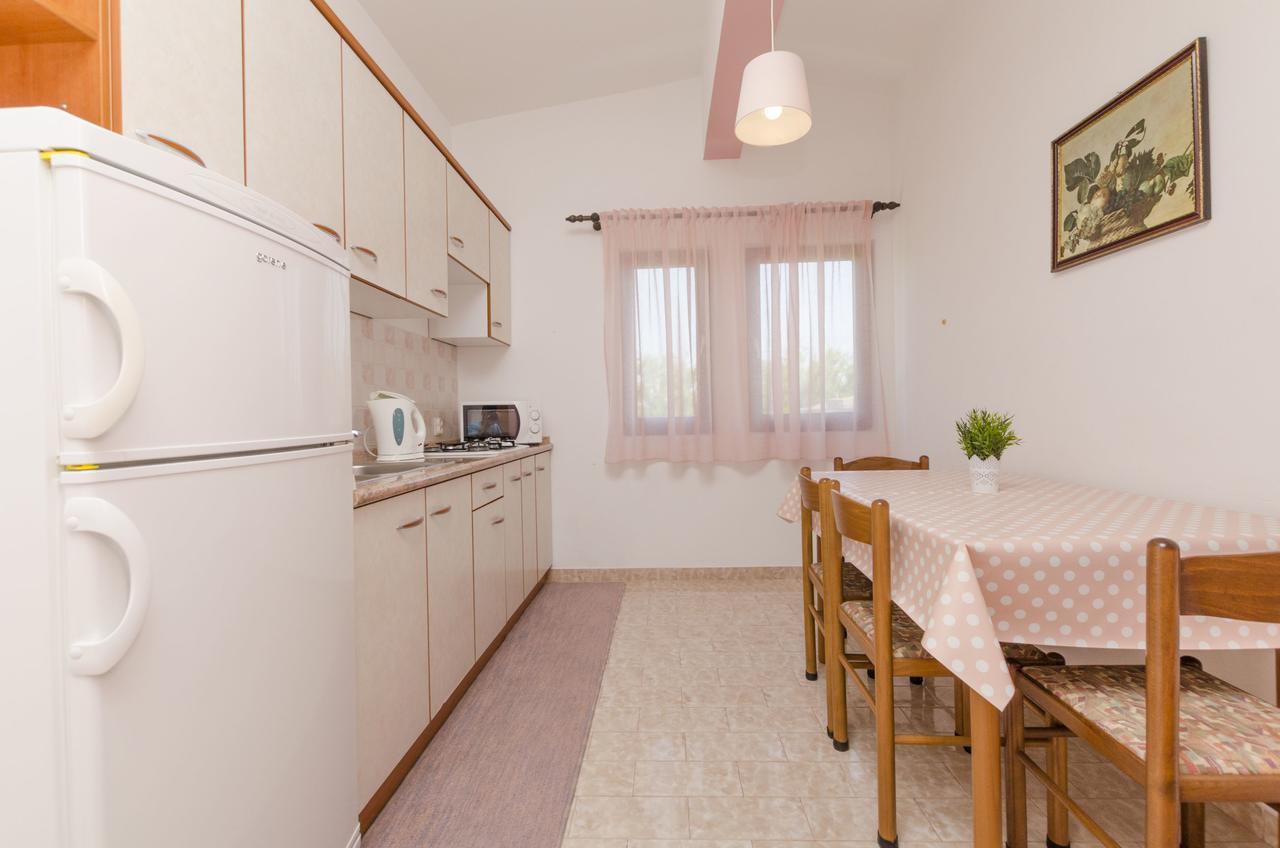 Apartments Spavalo 파그 외부 사진