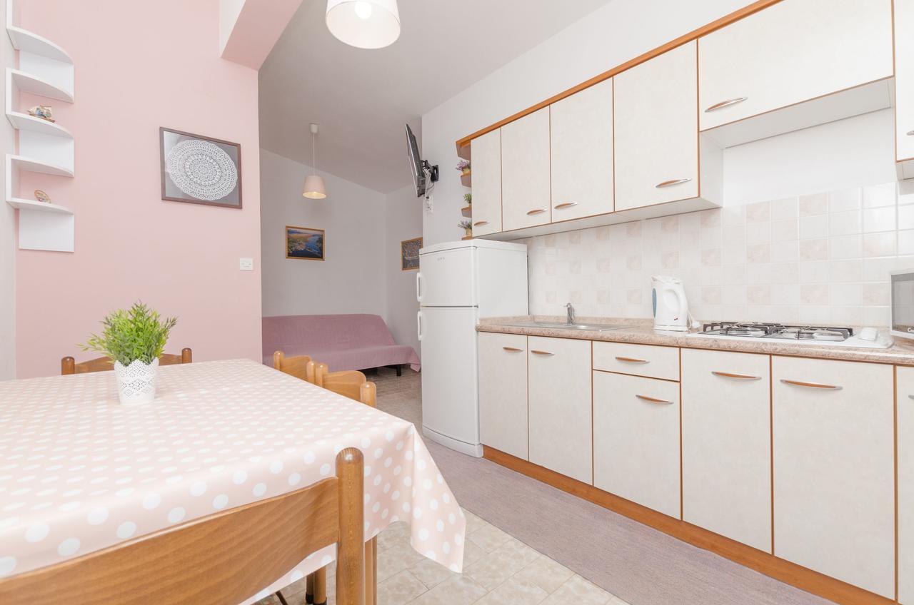 Apartments Spavalo 파그 외부 사진