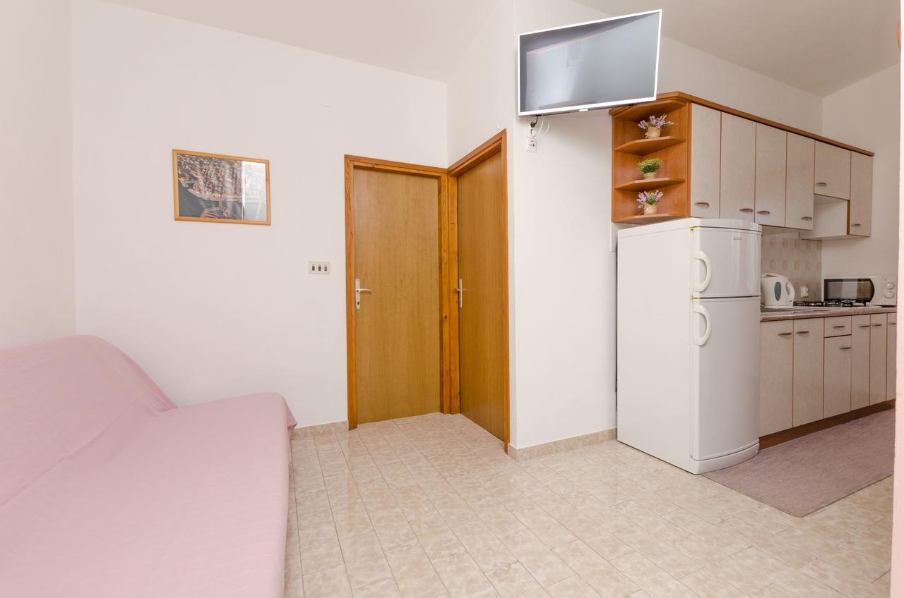 Apartments Spavalo 파그 외부 사진