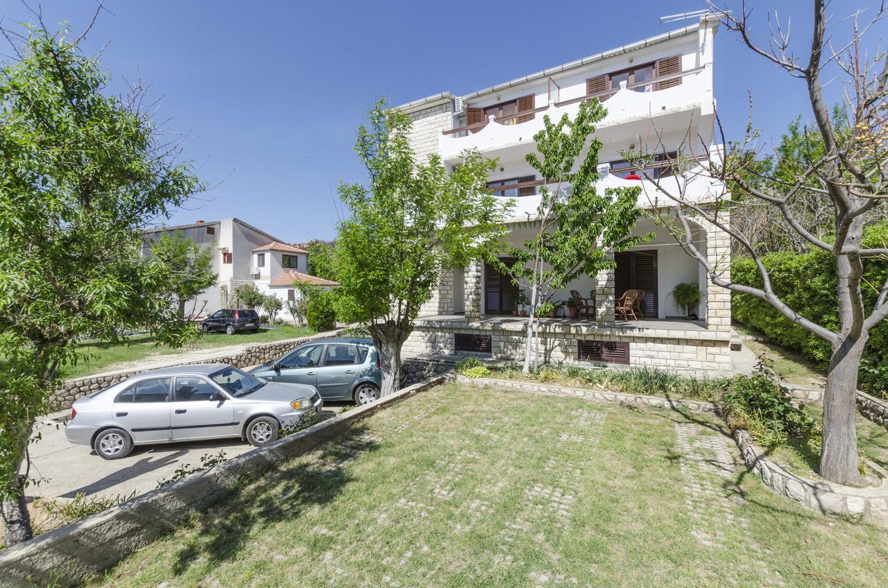 Apartments Spavalo 파그 외부 사진